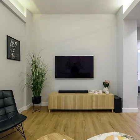 Elysium Retreat Next To White Tower & Helexpo Apartamento